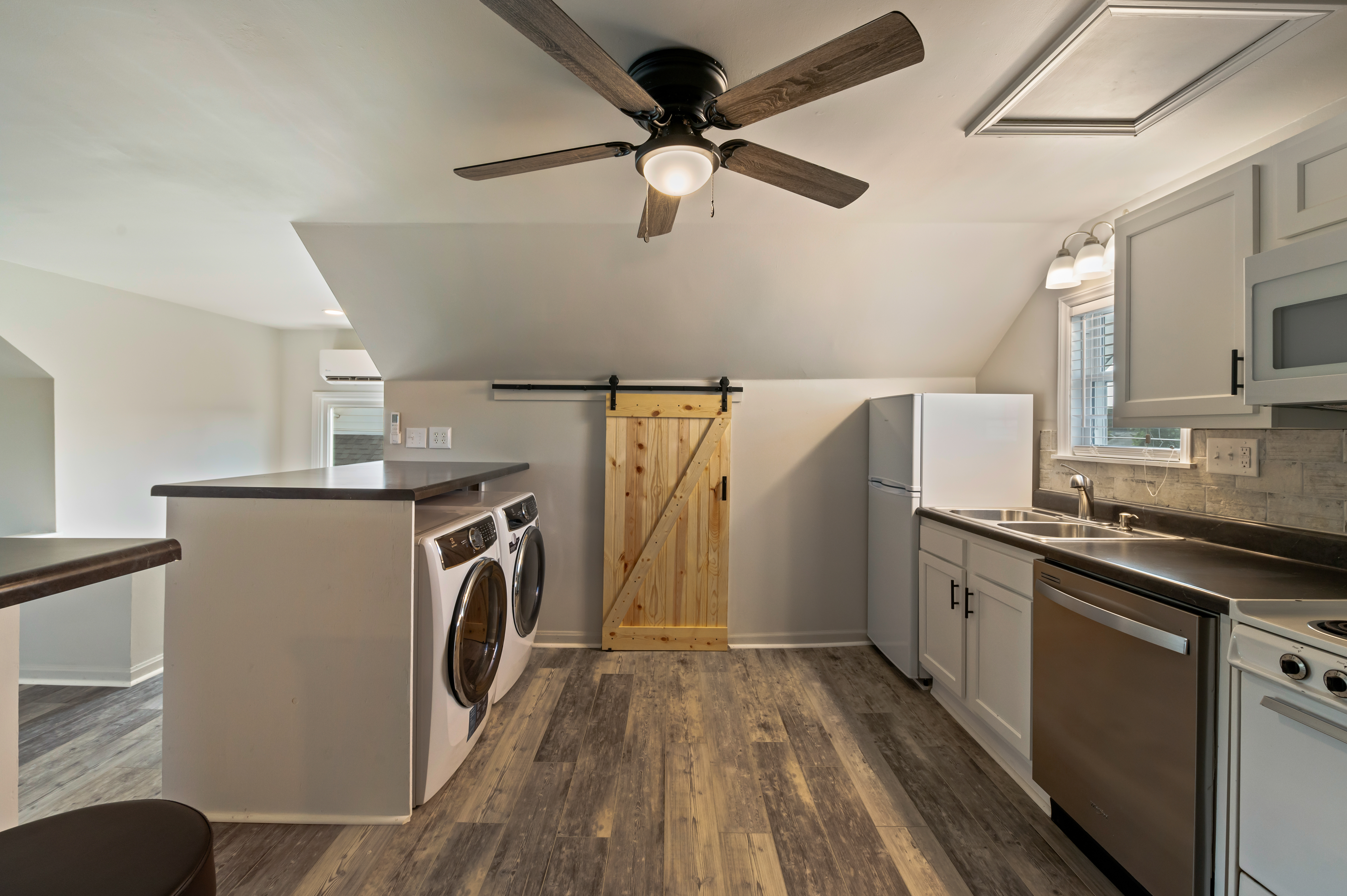 1205 Charleston Ave unit 3 – photo 1