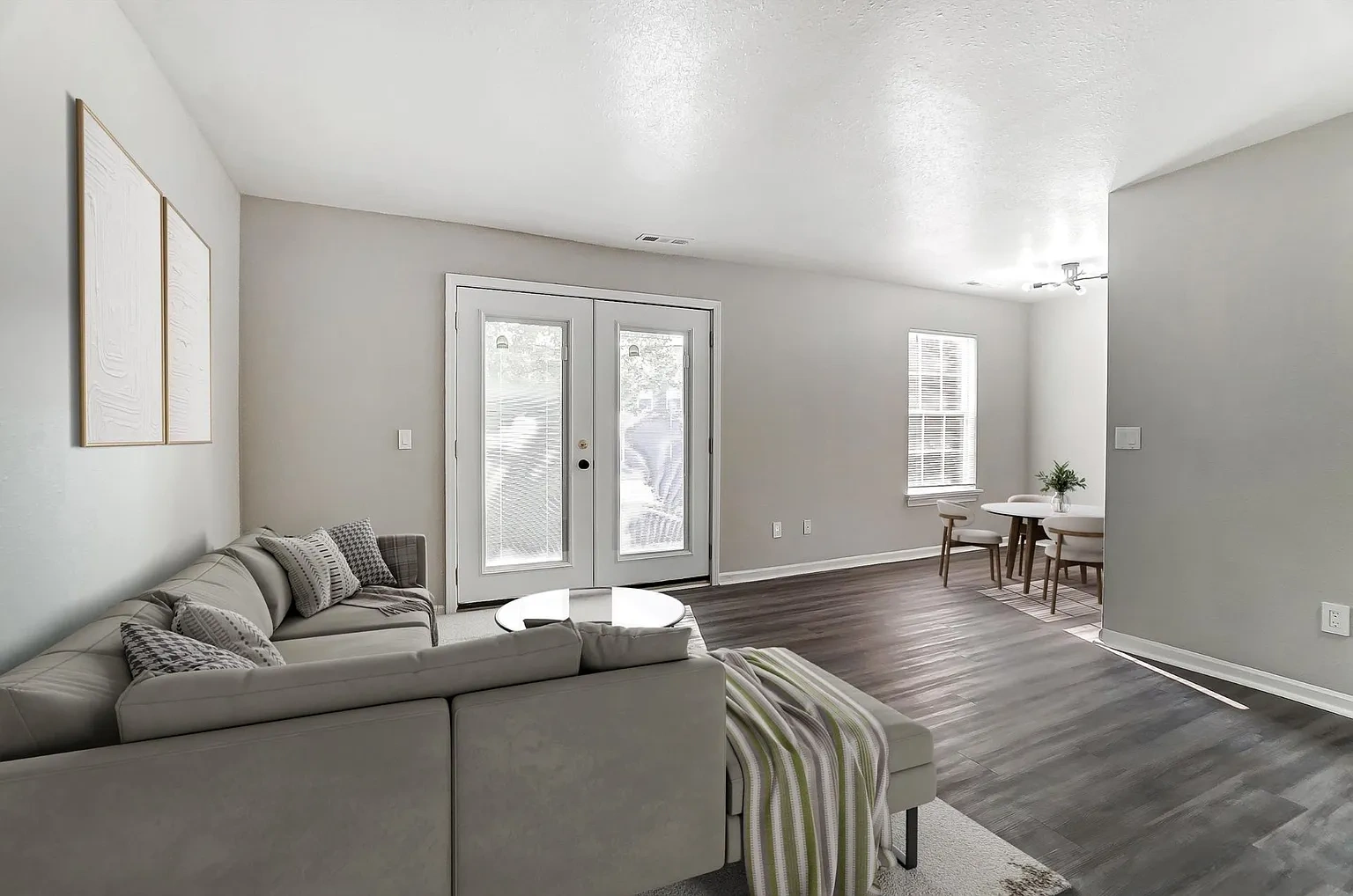 Coral Club Apartments – photo 1