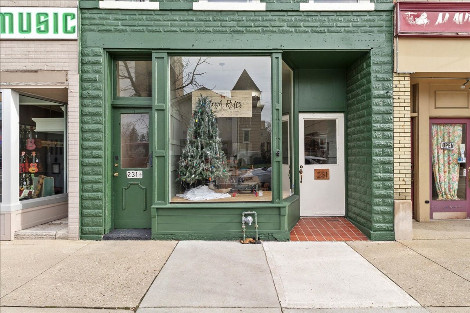 231 1/2 N Main St unit 1 – photo 2