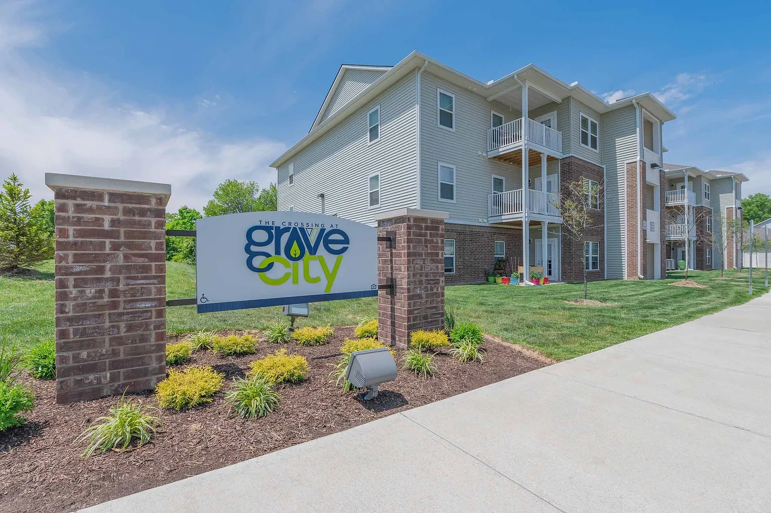 Crossing at Grove City – photo 2