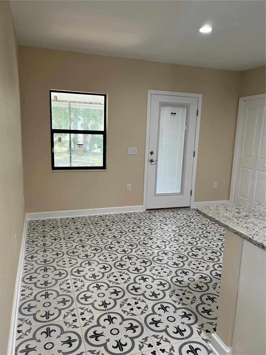 407 Ave A SE – photo 3