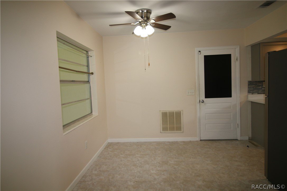 1621 Teasdale St – photo 4