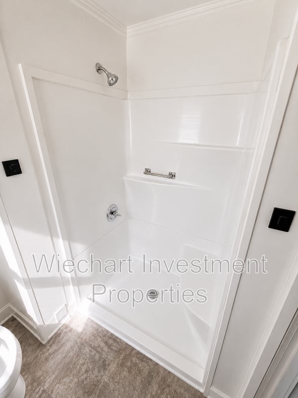 1028 W Wayne St – photo 3