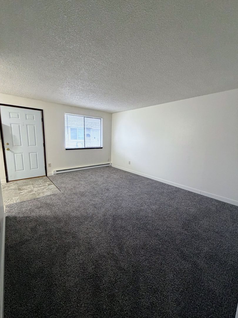 3102 E Jackson Ave – photo 4