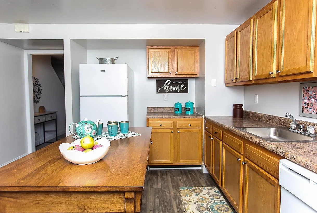 Walden Circle Townhouses – photo 5