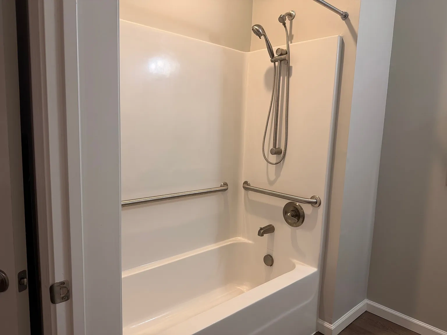 Lakeview Terrace Apartments – Floor plan