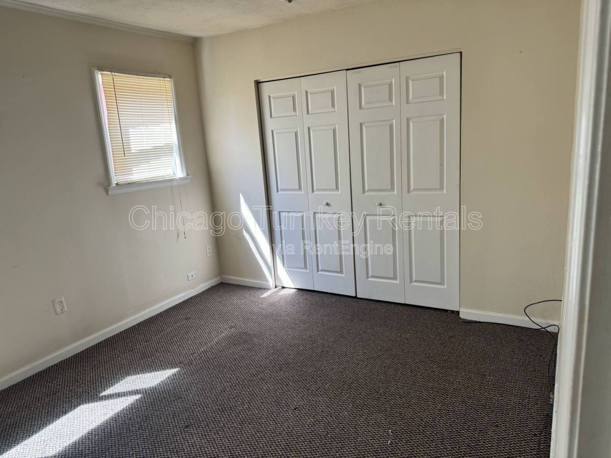 105 S Sycamore Ln – photo 3