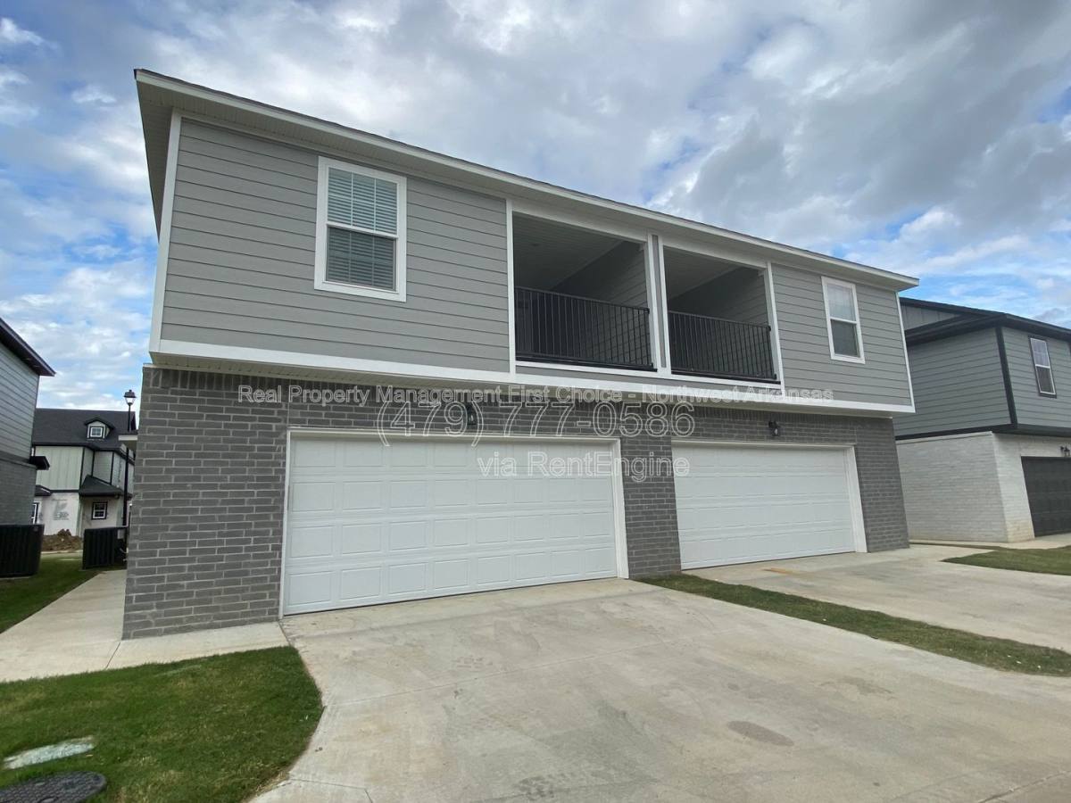 926 S Benchmark Ln unit 926 2 – photo 1