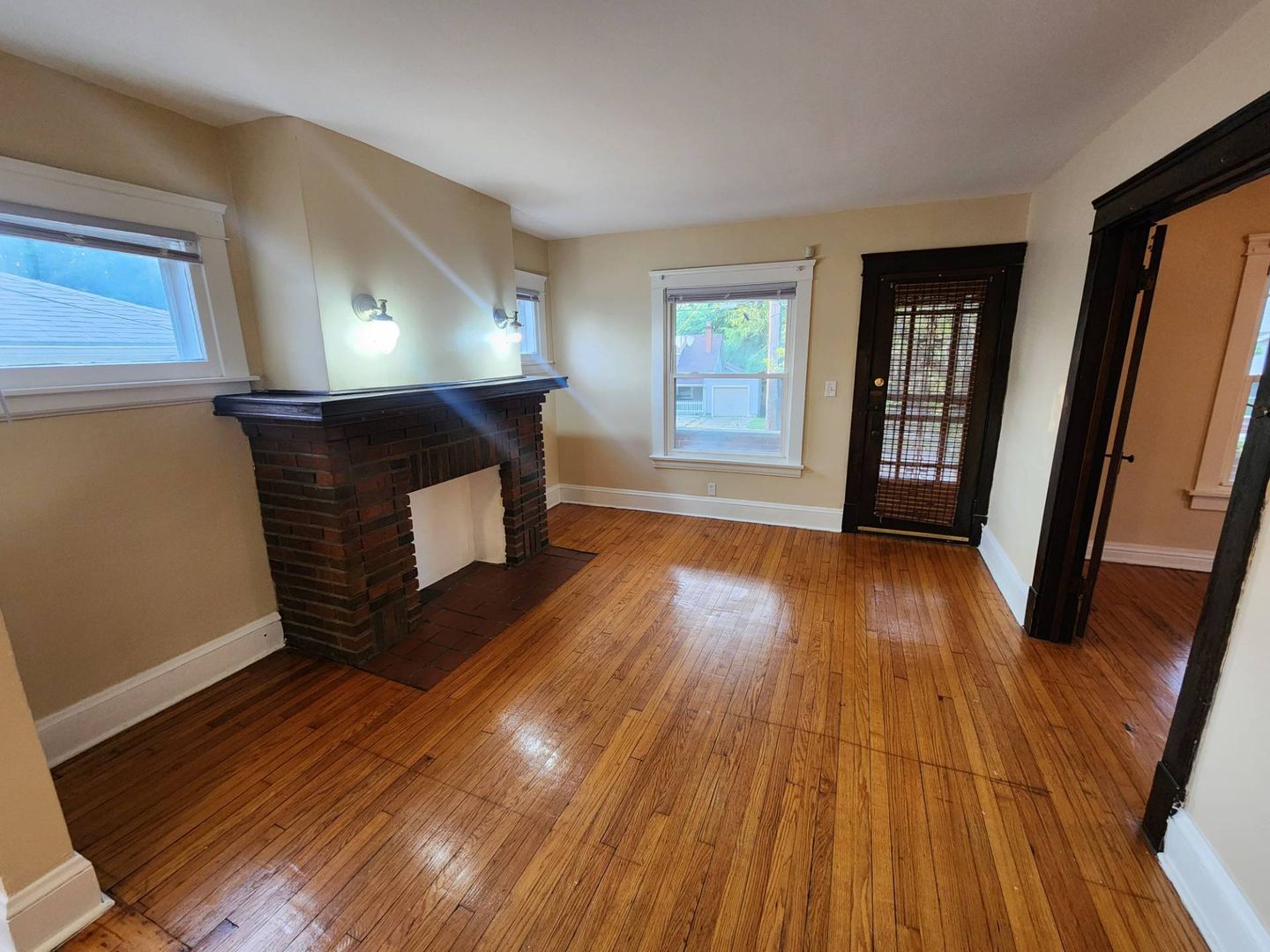 106 W Grace St unit 106 W Grace St - Down Unit – photo 3