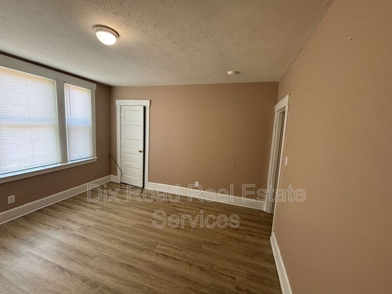 704 Baltimore St – photo 4