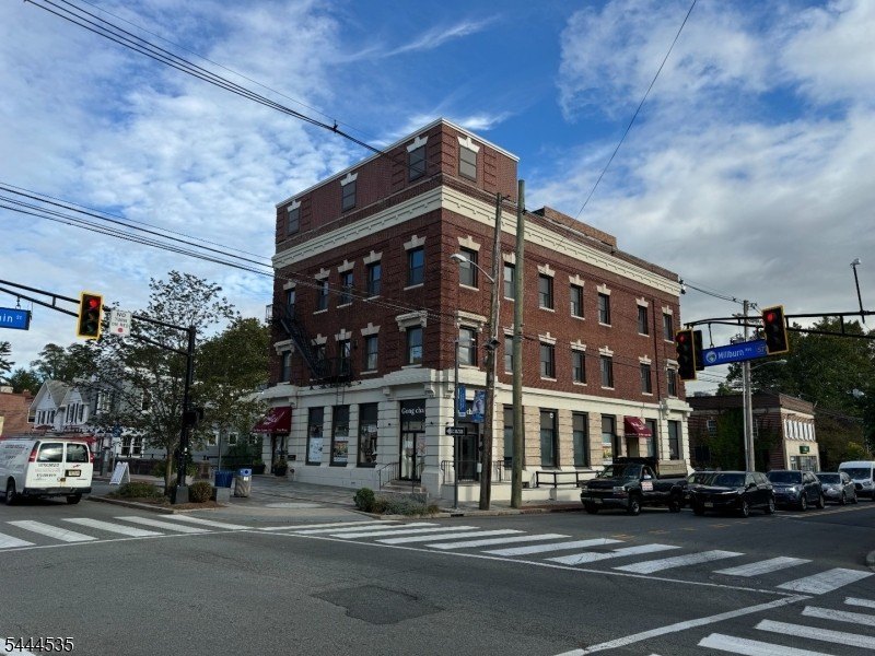 340 Millburn Ave #2A – photo 1