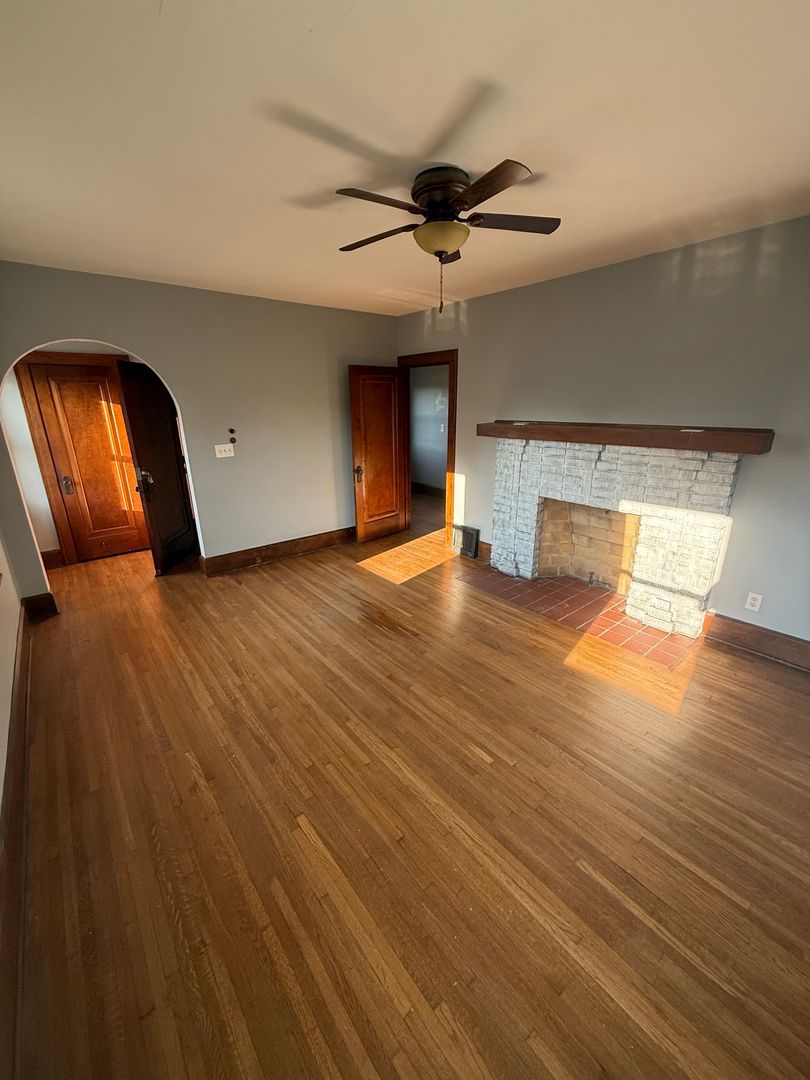 362 Van Buren Ave unit 2 – photo 2