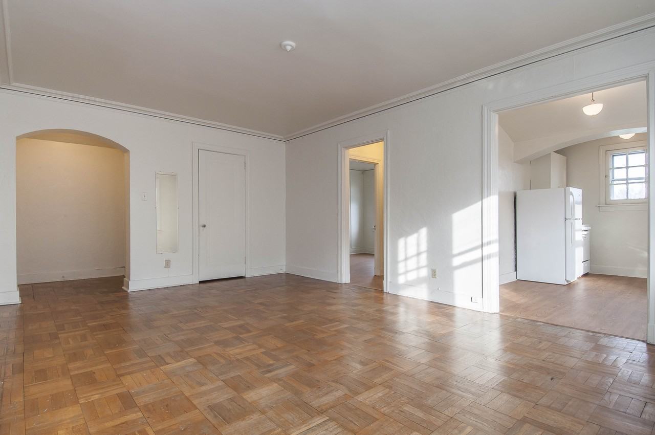 5646 Hobart St unit 4 – photo 2