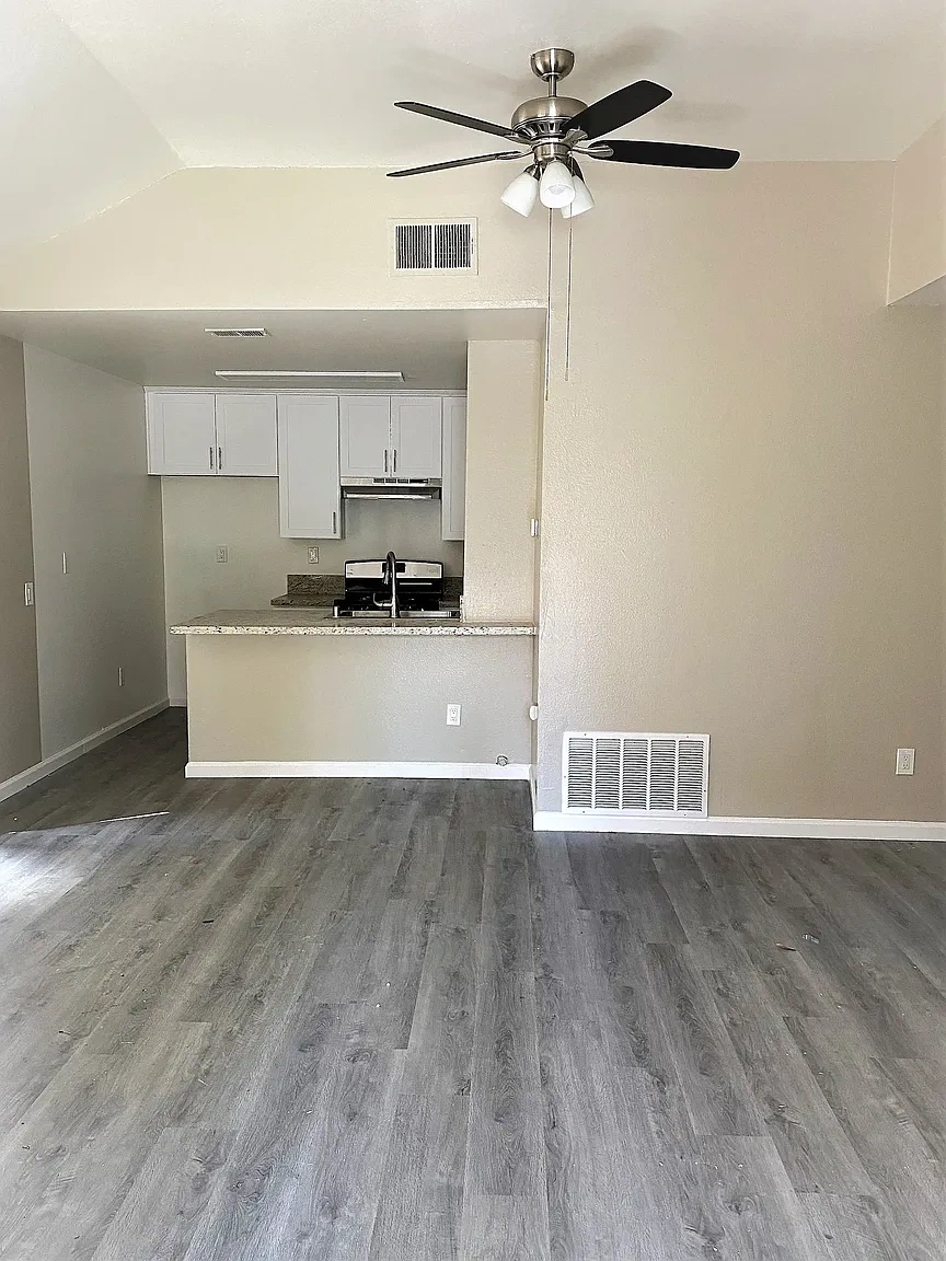 Sunrise Apartments – photo 3