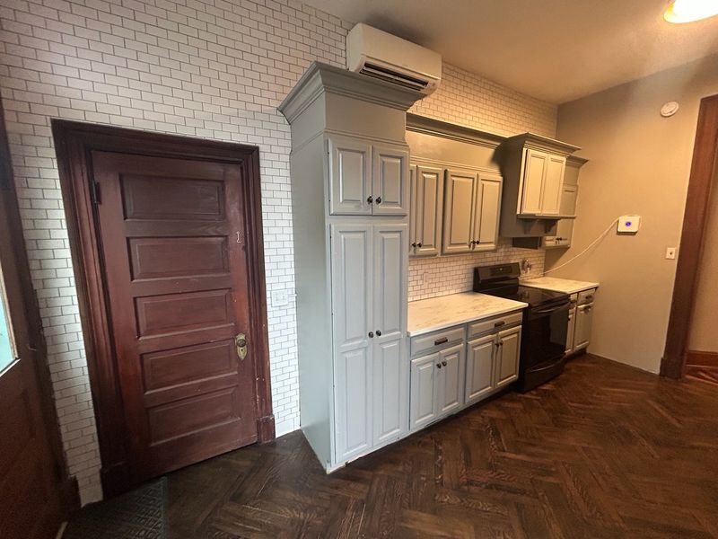 644 Dayton St unit 1 – photo 4