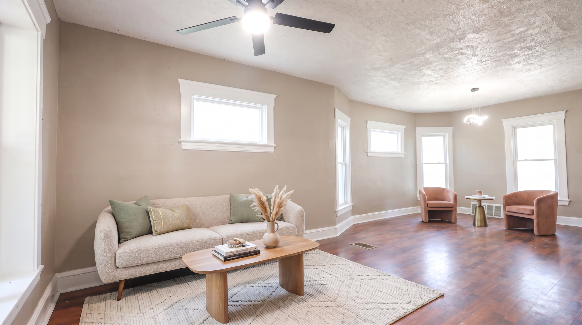 3643 W 39th St – photo 1