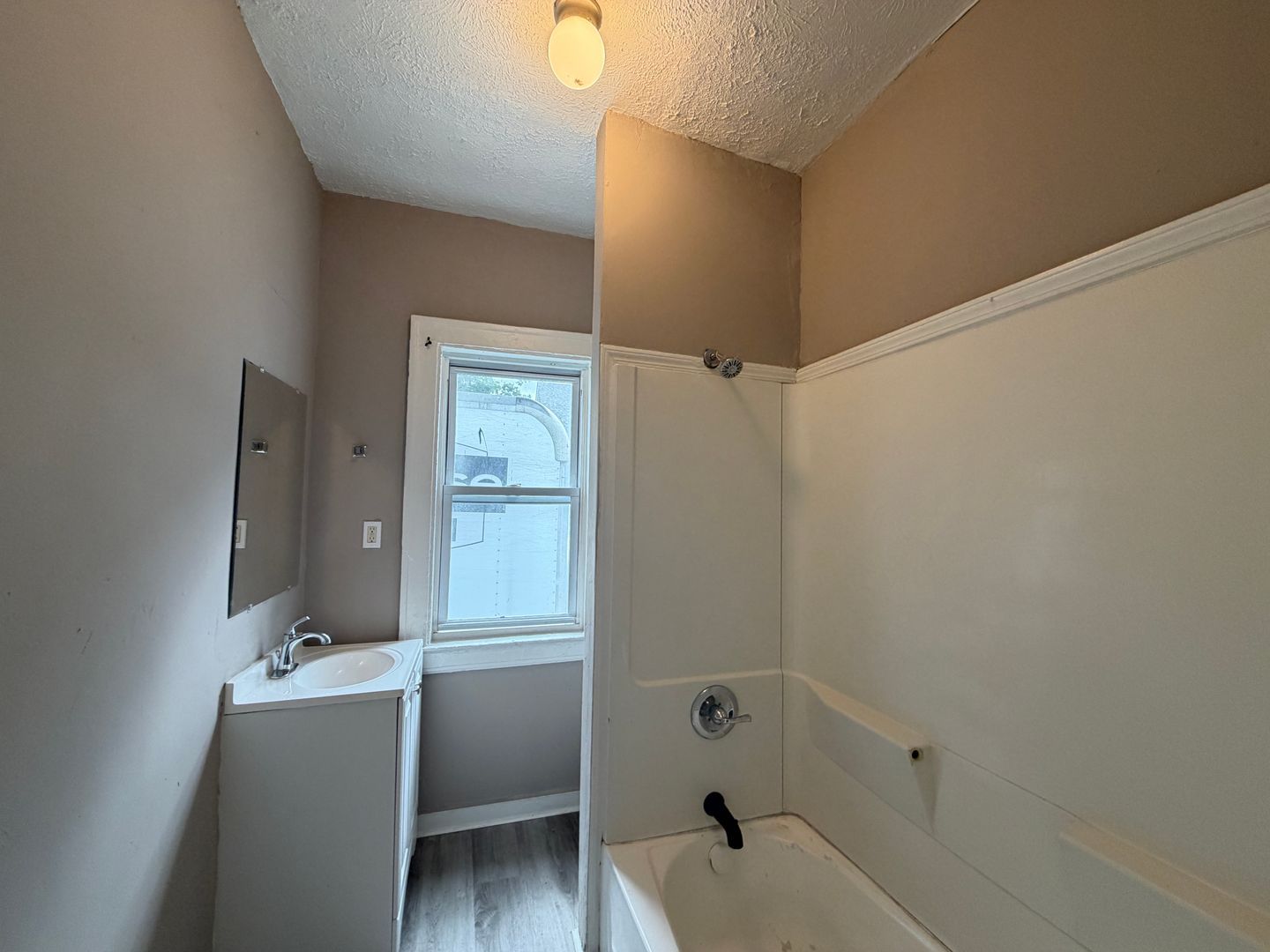 10703 Lee Ave unit APT 1 – photo 3