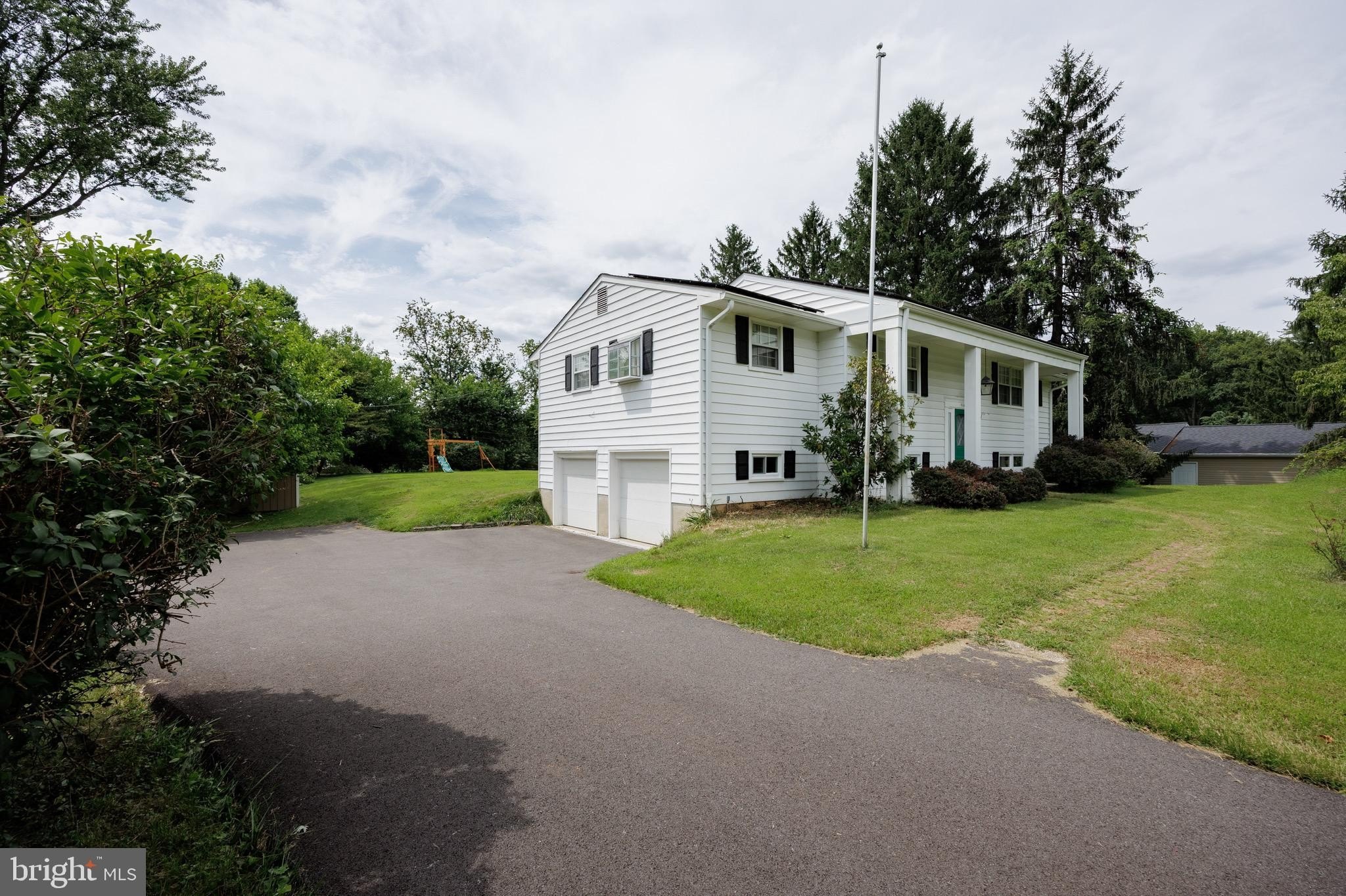 3106 Hearthstone Rd – photo 3
