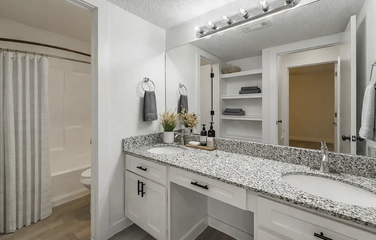 Black Oak Residences – photo 5