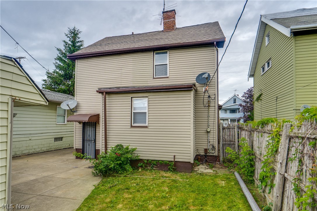 934 Royal Rd – photo 2