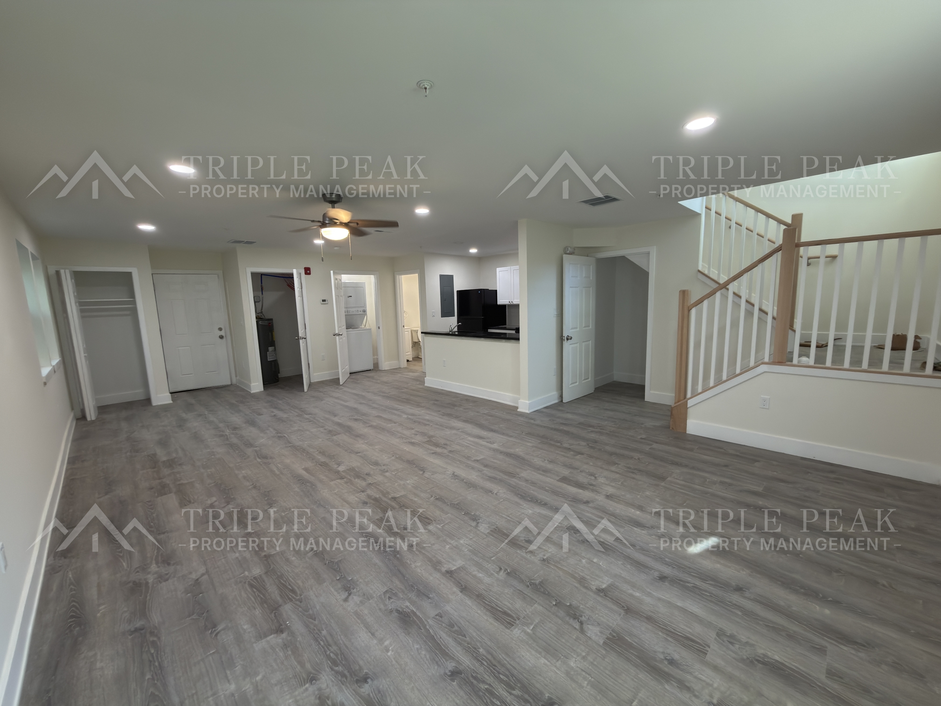 317 E Broad St unit 2 – photo 5