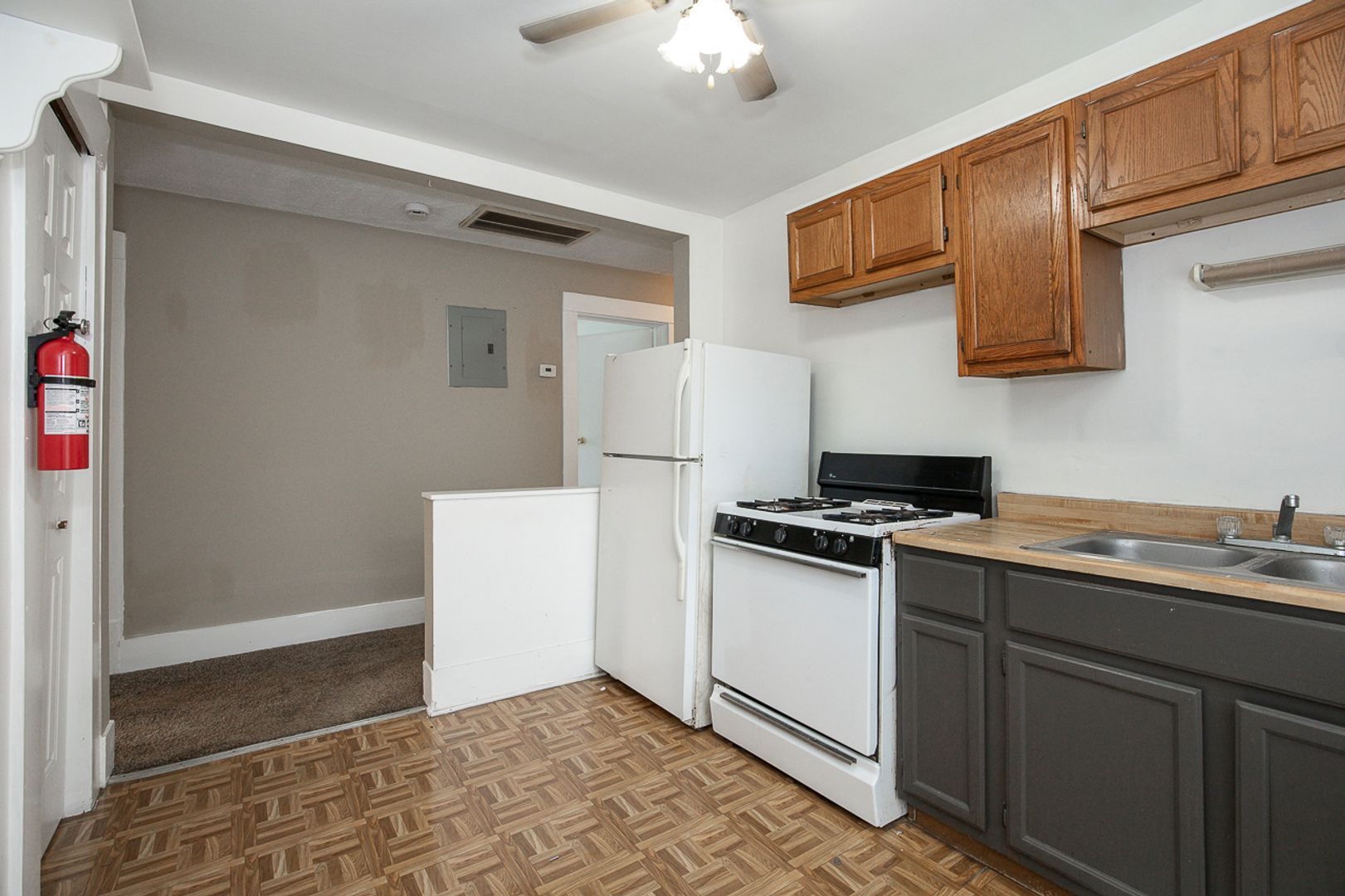 1432 W 110th St unit 1432 W110th Up – photo 2