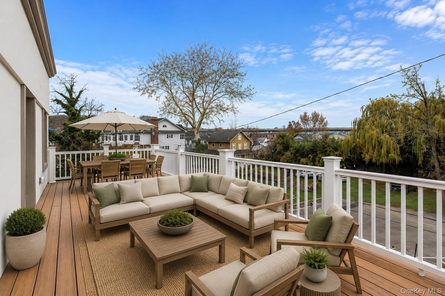1431 Old Northern Blvd #5 – photo 2