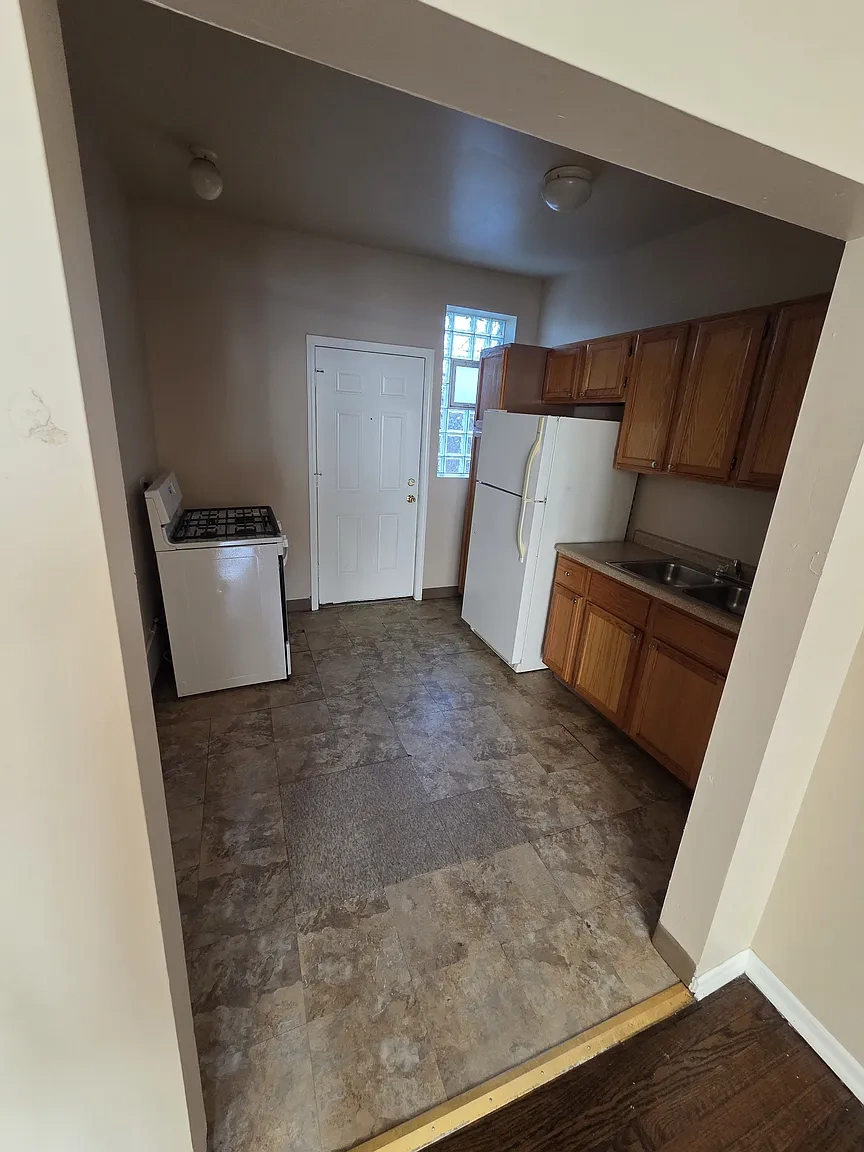 5400 W Madison – photo 3