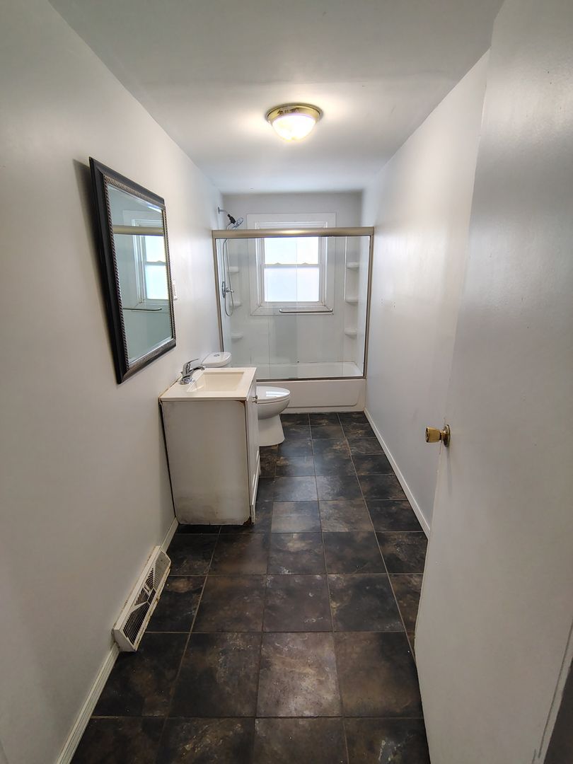 2703 Tremper Ave unit #4 – photo 2