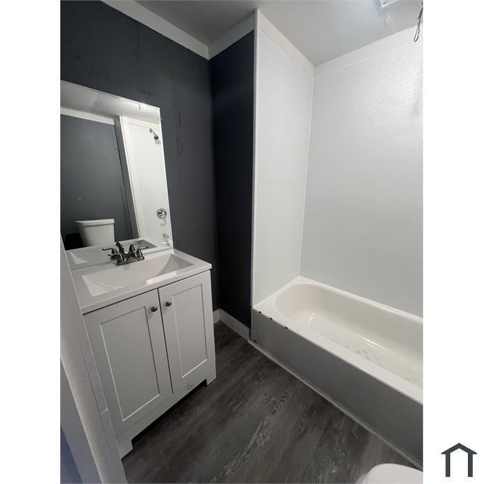 1306 W 80th St – photo 4