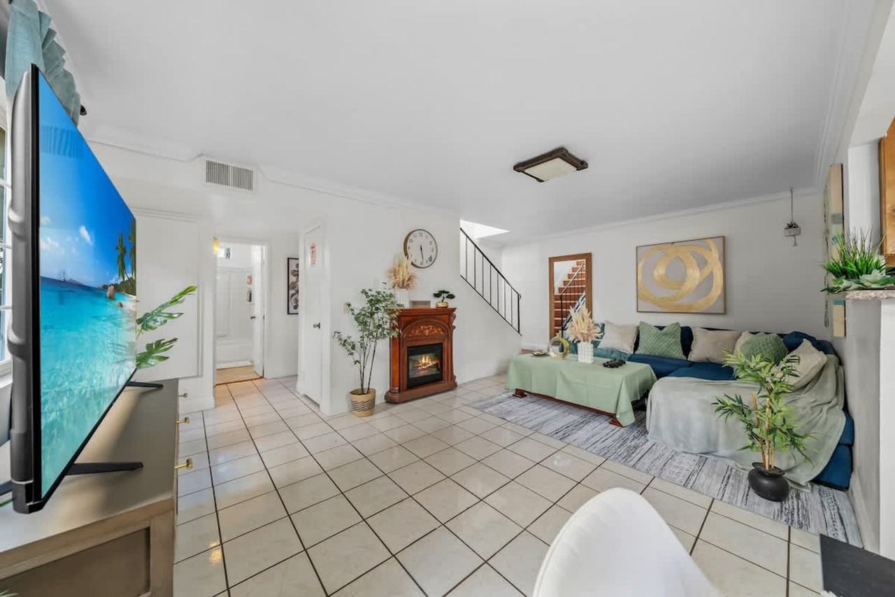 2304 E 14th St unit 1464994P – photo 1