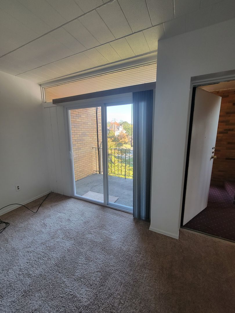 50 N Fremont Ave – photo 3