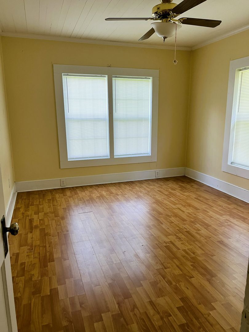 5362 Smith St – photo 4