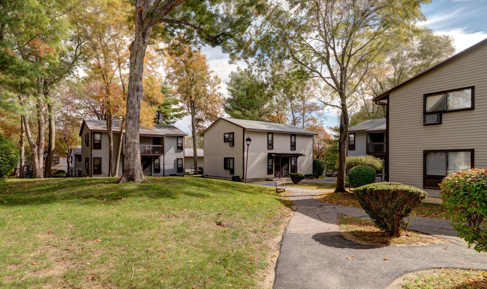 202 Chatham W Dr – photo 3