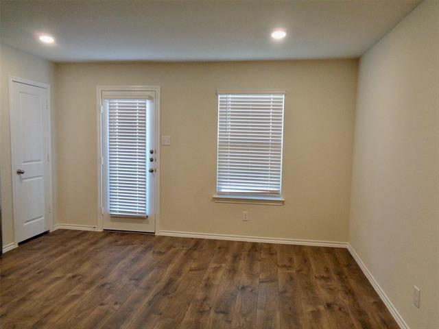 1806 Yale St – photo 5