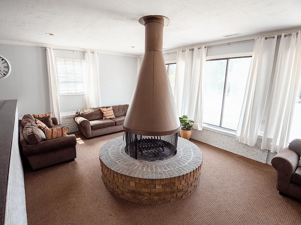Cedarwood Village Apartments – photo 1