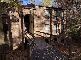 Flying Hills Apartments – photo 4