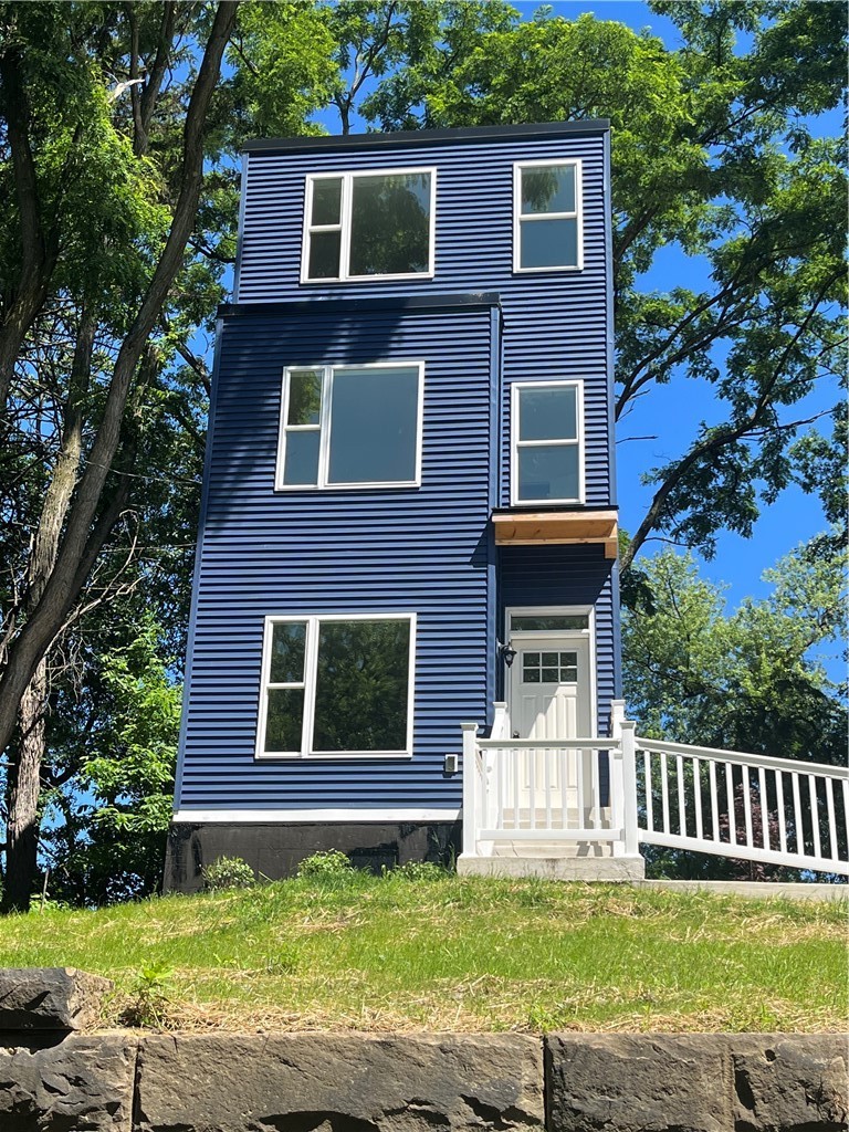 902 Morrison St – photo 1