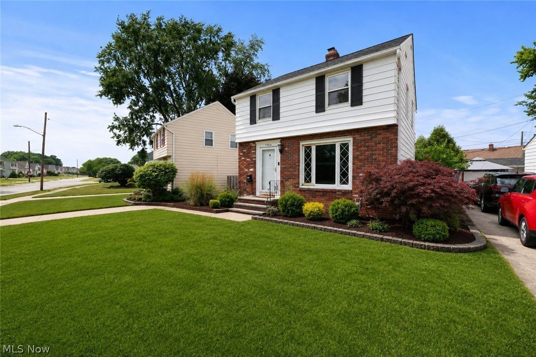 7906 Kenton Ave – photo 3