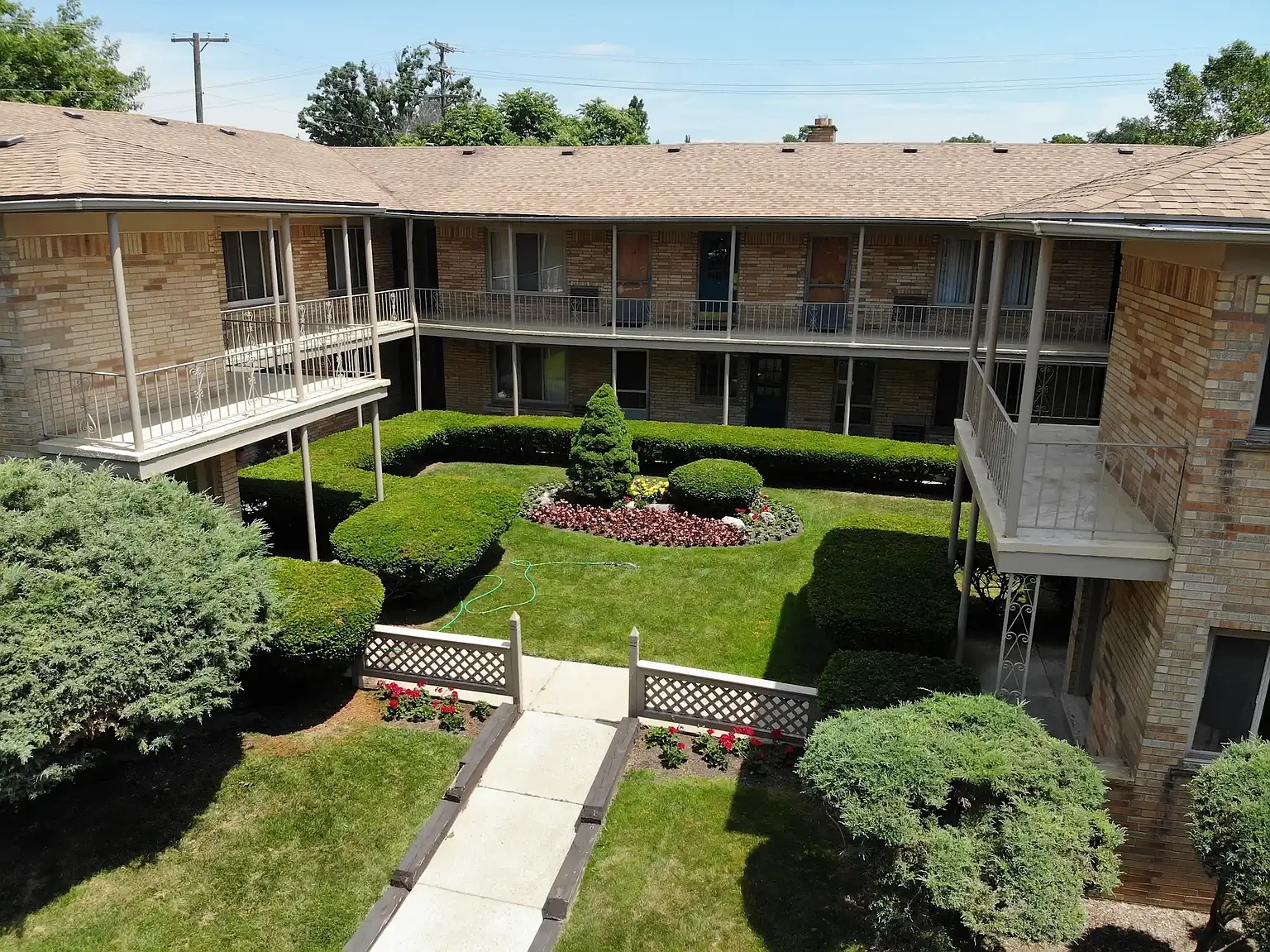Orchard Woods Apartments – photo 2