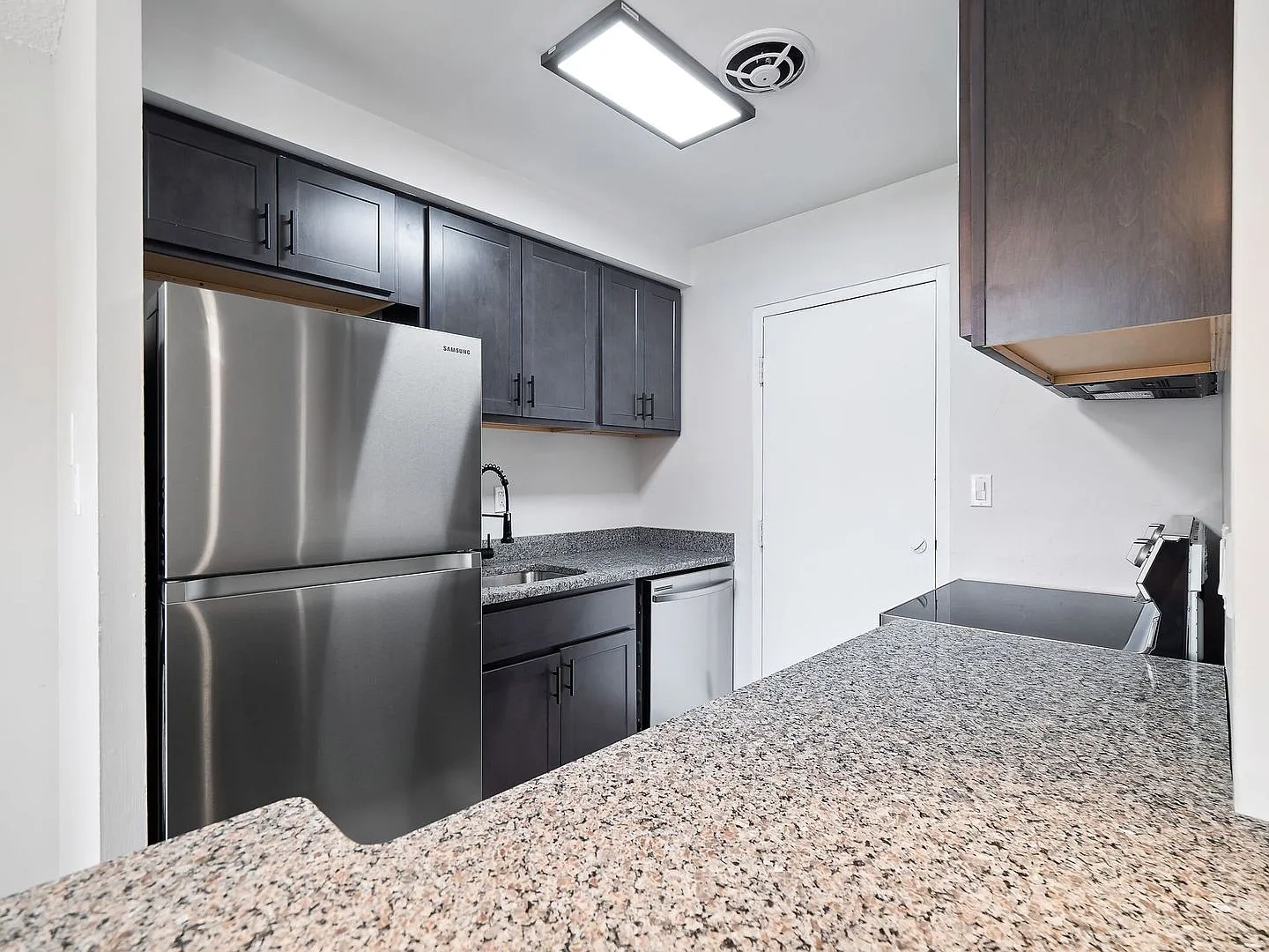 Coventry Mayfield Apartments – Apartment