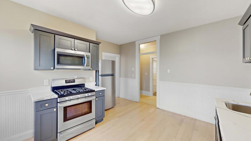 1 Orient Ave – photo 3