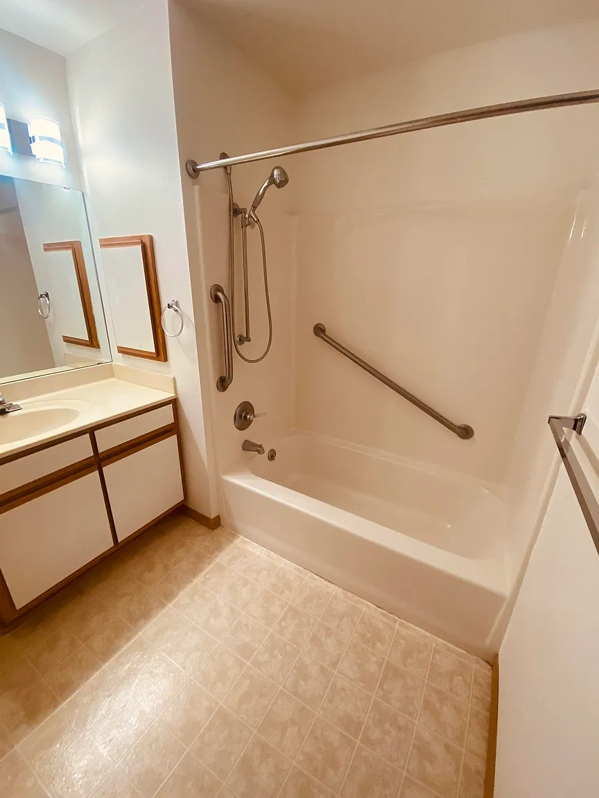 Sherman Glen Senior Aaartments – photo 5