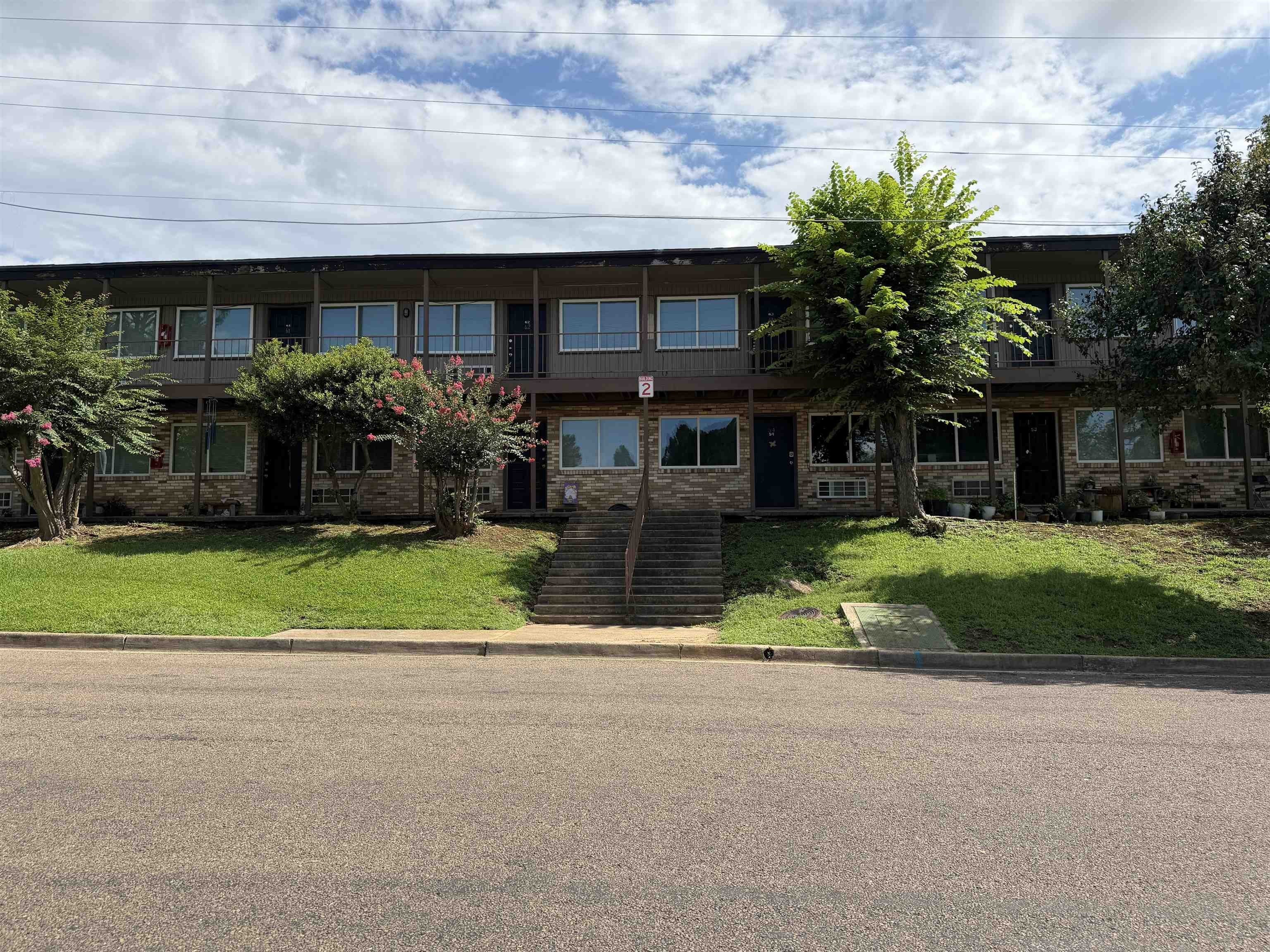 1200 N Fourth St – photo 1