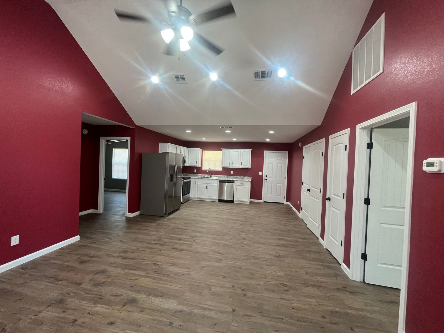 405 Smith St – photo 4