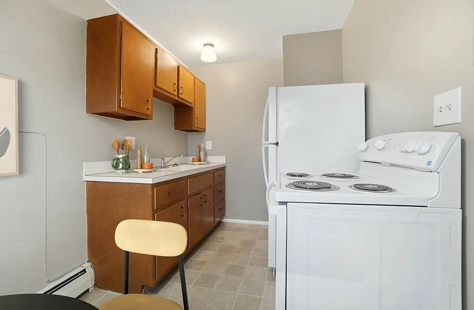 Robert Hock Apartments – photo 4