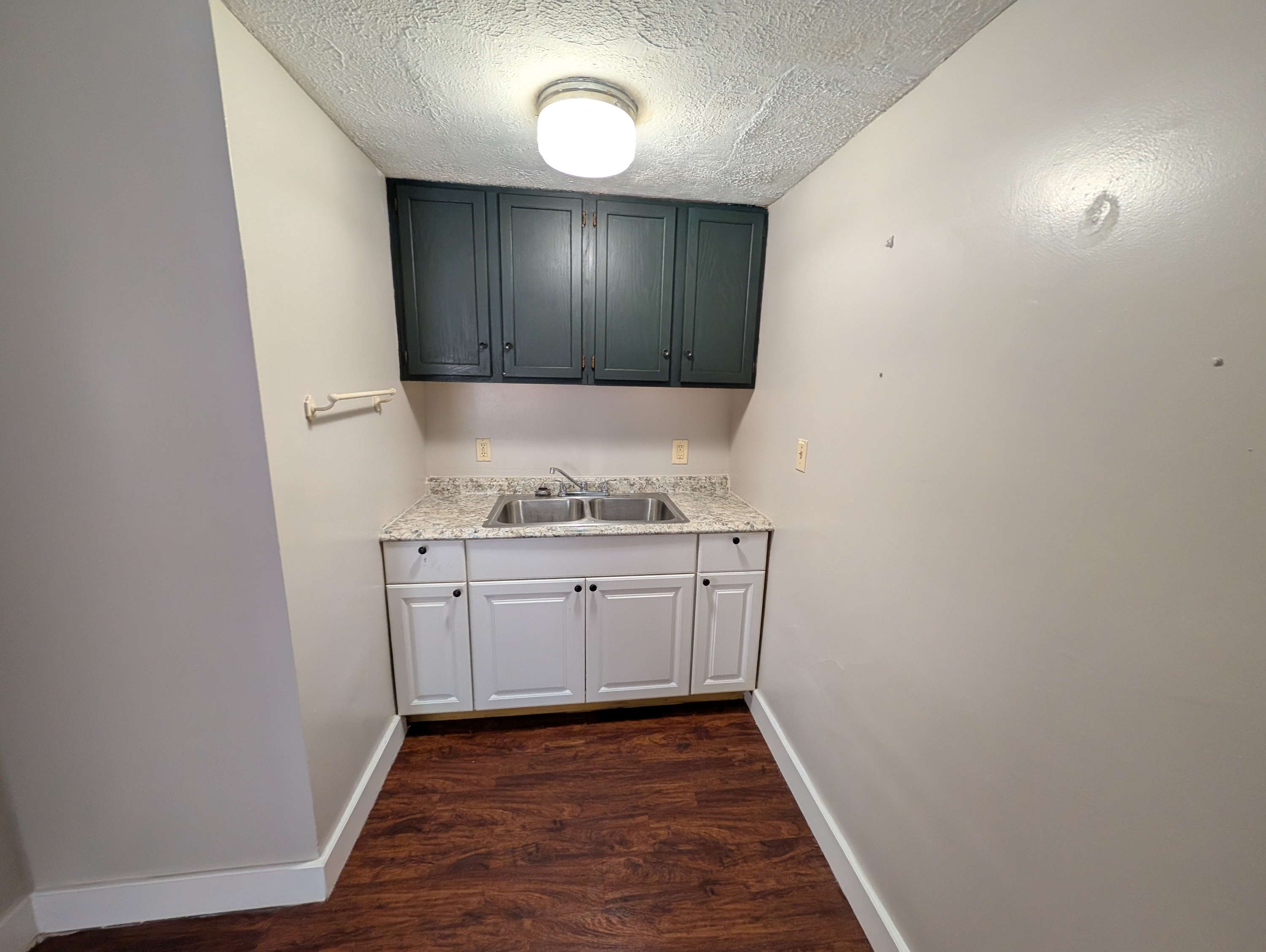 235 Maud Ave unit 1 – photo 3