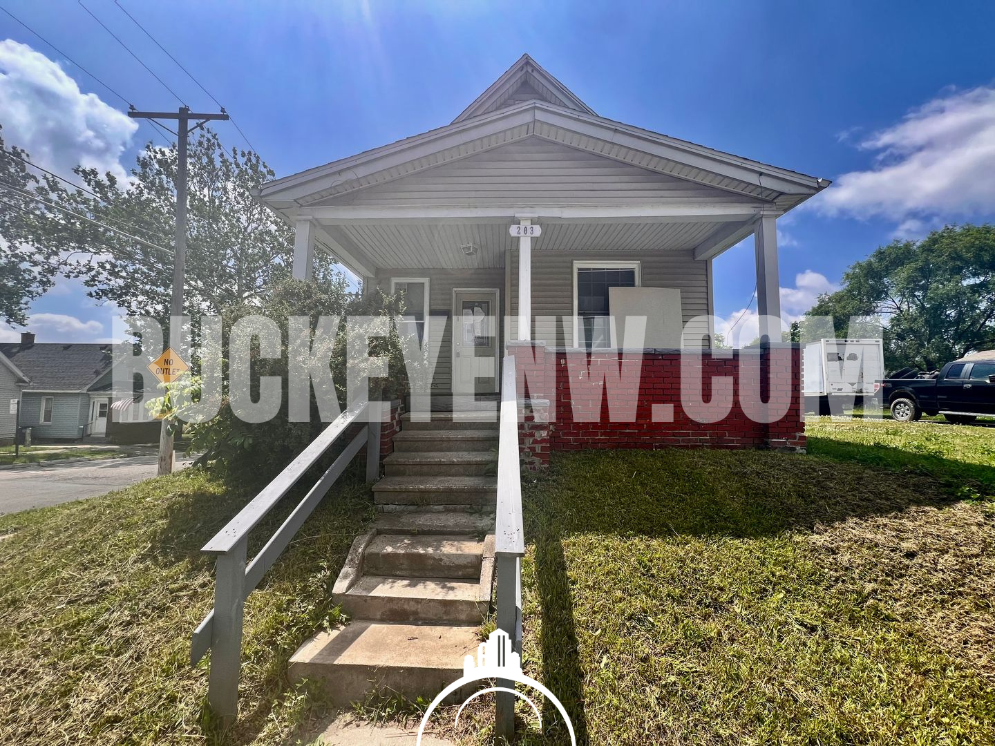 203 South Ave – photo 1