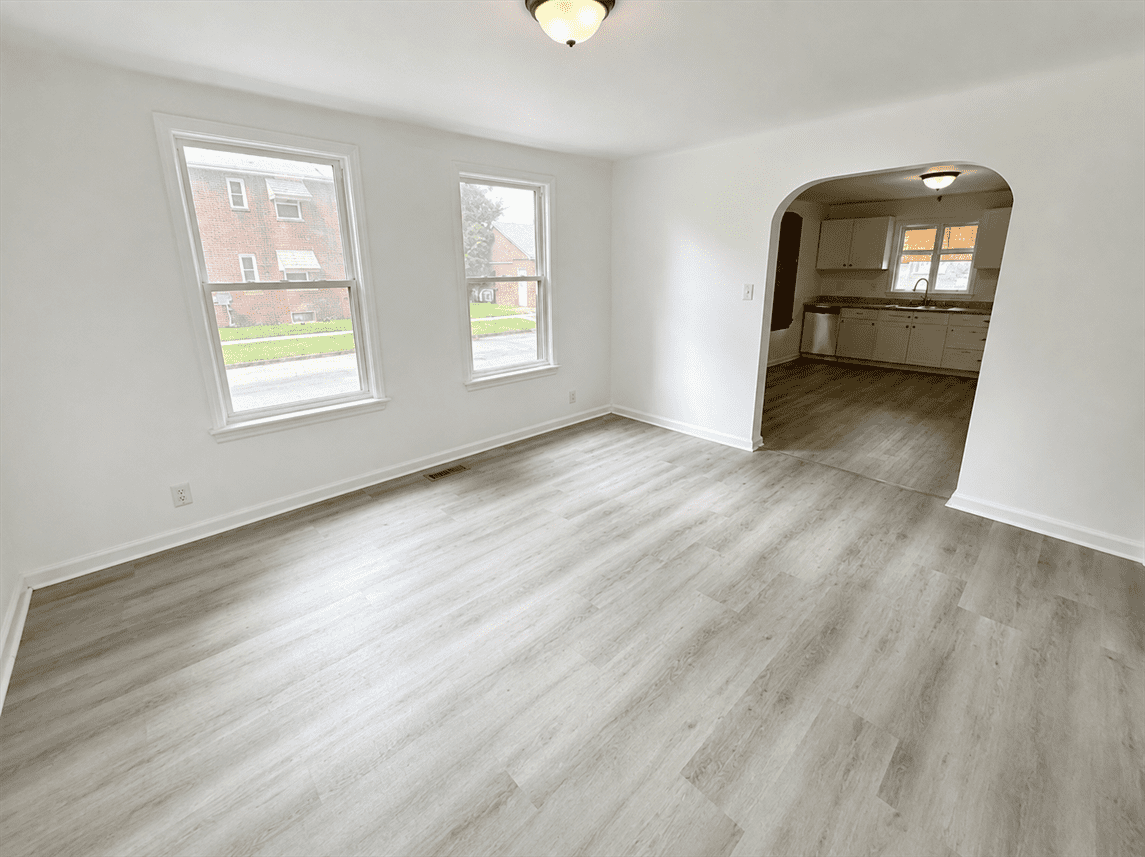 2852 Warsaw St – photo 3