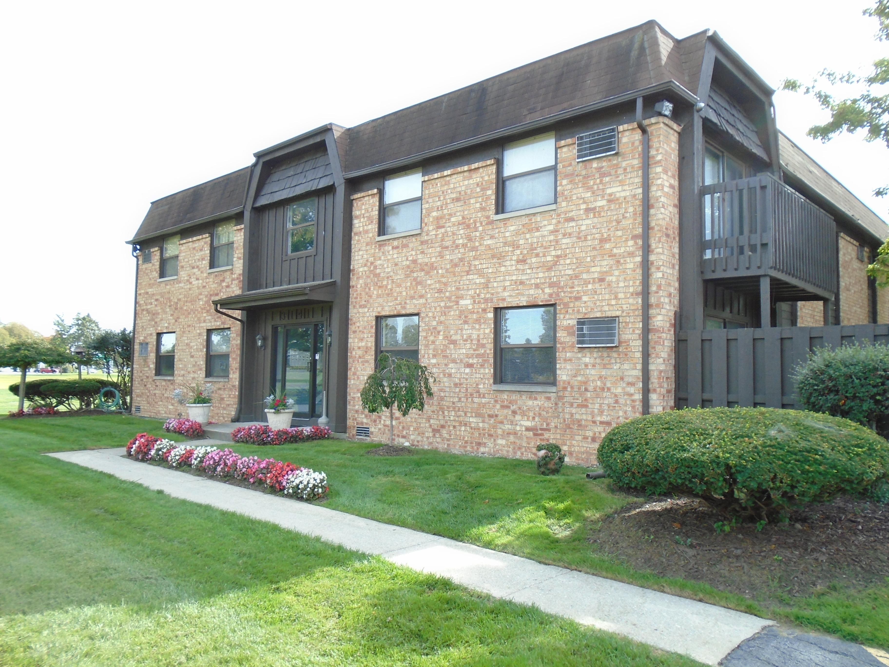 3141 Manley Rd unit 203 – photo 1